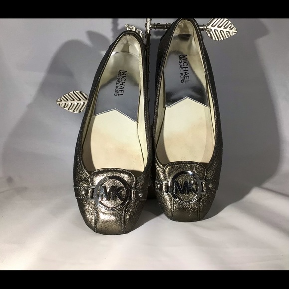 Micheal Kors bronze loafer - Picture 5 of 14